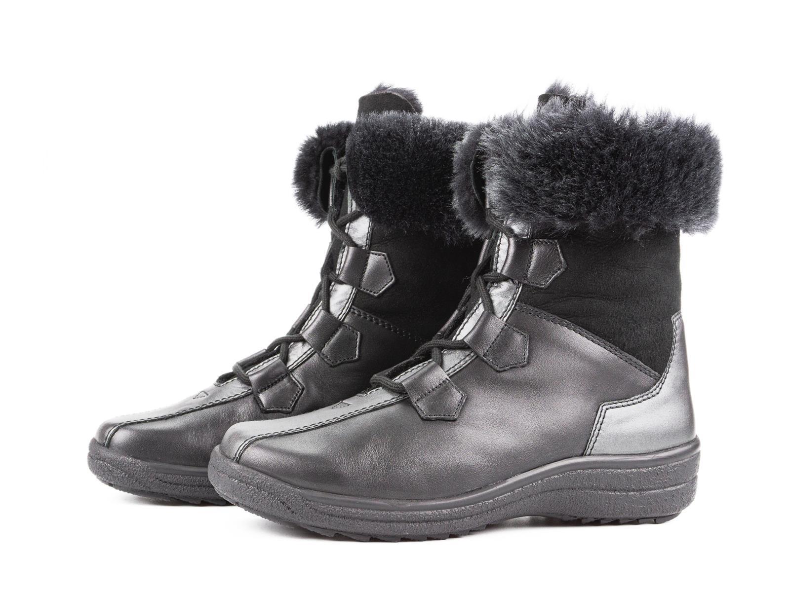 Schwarze SIA Nappa DoubleFace Schuhe seitlich auf einem weißen Hintergrund, elegant und zeitlos im Design.