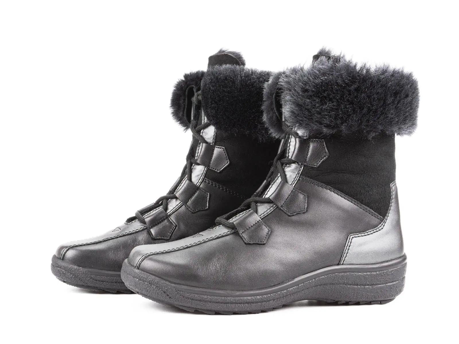 Schwarze SIA Nappa DoubleFace Schuhe seitlich auf einem weißen Hintergrund, elegant und zeitlos im Design.