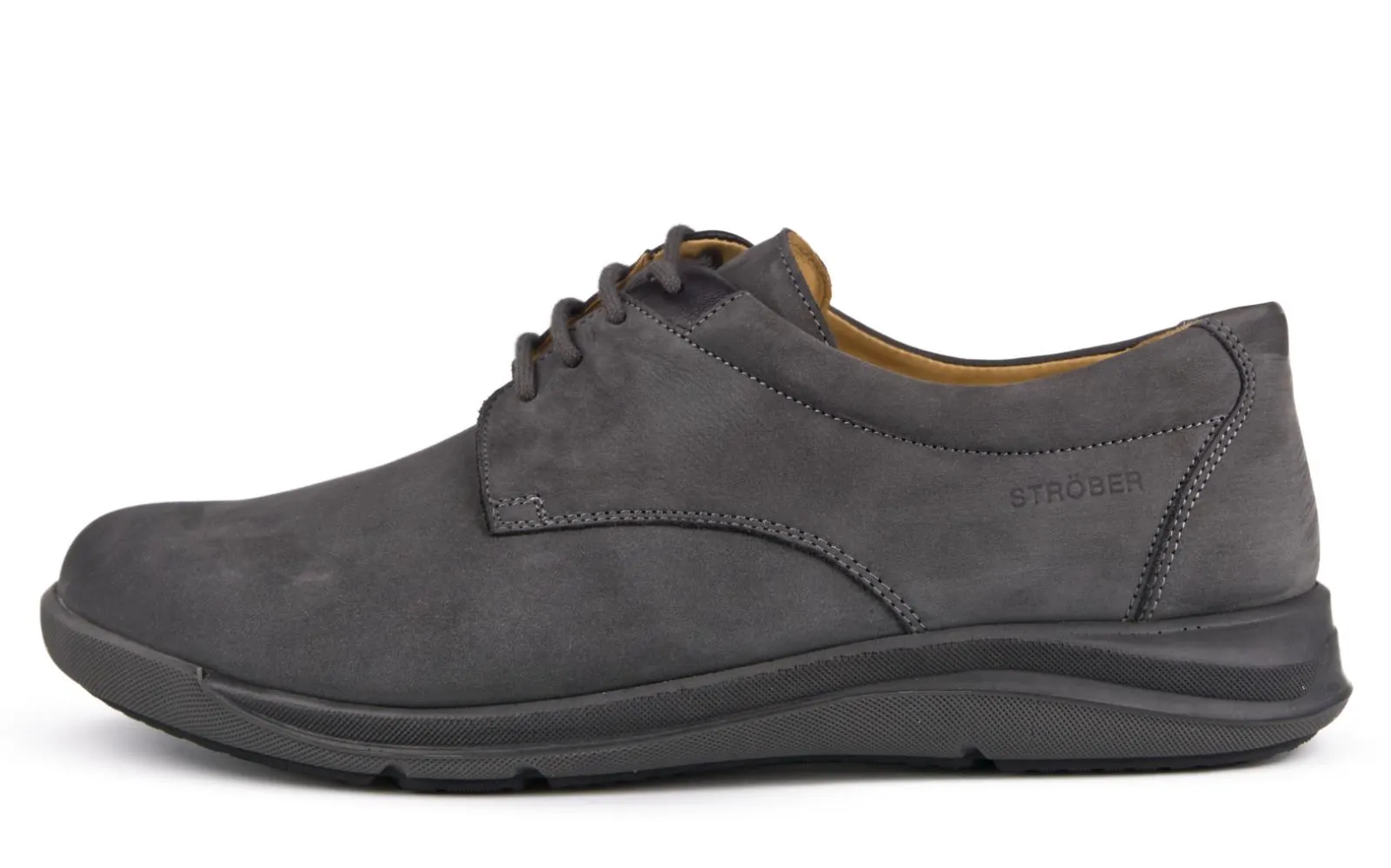 PHIL Nubuk Schuh in Granit und Schwarz, seitlich auf weißem Hintergrund positioniert, zeigt seine elegante Form und Farbgestaltung.