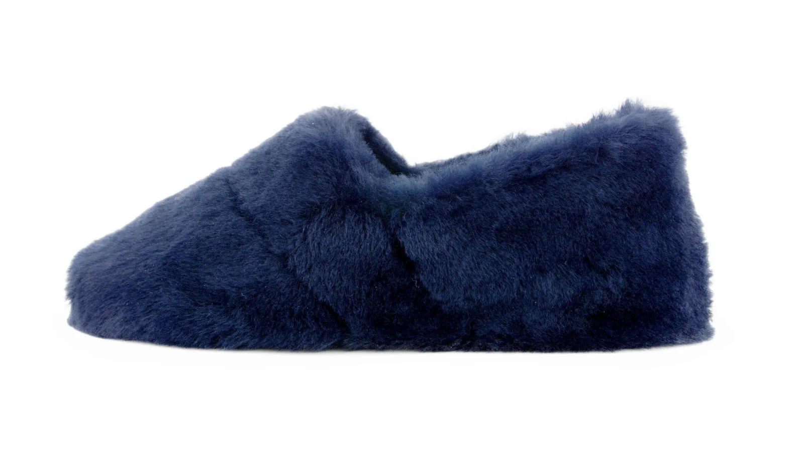 TESSA Lammfell in marine, seitlich auf einem weißen Hintergrund platziert, mit weichem Material und eleganter Silhouette.