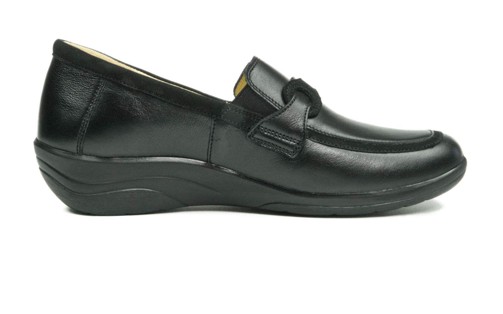 Schwarzer LARA Nappa+Nubuk Schuh, seitlich positioniert, zeigt elegante Linienführung und hochwertige Materialien. Ideal für jeden Anlass.