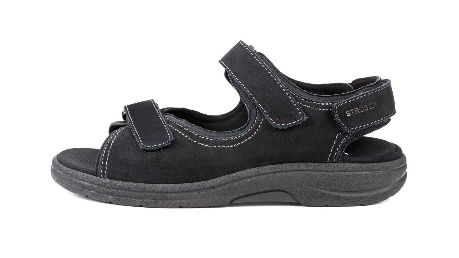 Schwarz-roter MATTHIAS Schuh aus Nubuk und Neopren, seitlich platziert auf einem hellen Hintergrund.