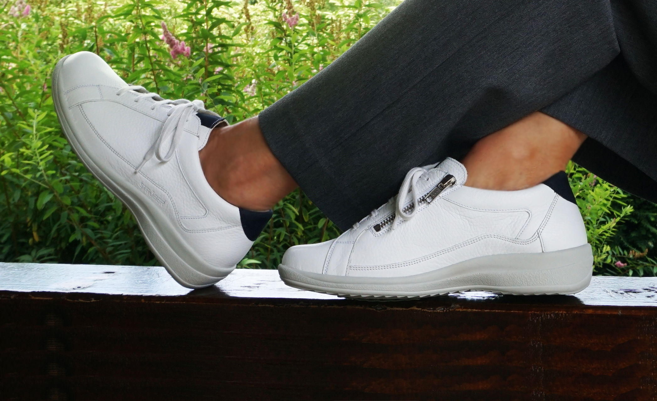 Bekleidung, Schuhwerk, Schuh, Sneaker, Person, Bekleidung, Schuhwerk, Schuh, Sneaker, Person, Bekleidung, Schuhwerk, Schuh, Sneaker, Person