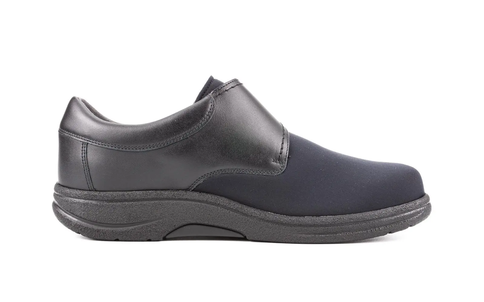 Schwarze MANOLO Schuhe aus SportNappa Neopren, seitlich positioniert auf einem hellen Untergrund. Ideal für komfortable Freizeitlooks.