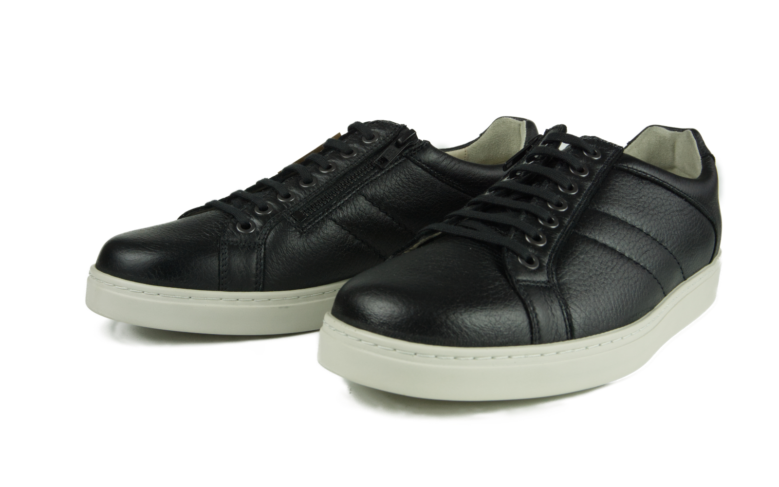 LOUIS Hirsch in schwarz LOUIS Hirsch in schwarz, Bekleidung, Schuhwerk, Schuh, Sneaker