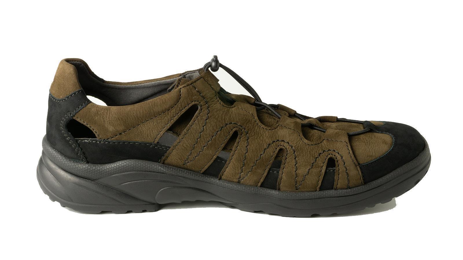 Der Schuh SEAN aus Nubuk in tartufo-schwarz, seitlich positioniert, zeigt eine elegante und bequeme Silhouette für den Alltag.