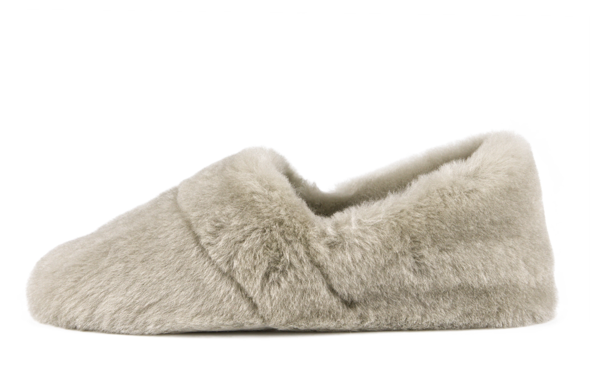 TESSA Lammfell Schuh in paloma Farbe, elegant auf weißem Hintergrund präsentiert, mit weich wirkendem Lammfell und stilvollem Design.