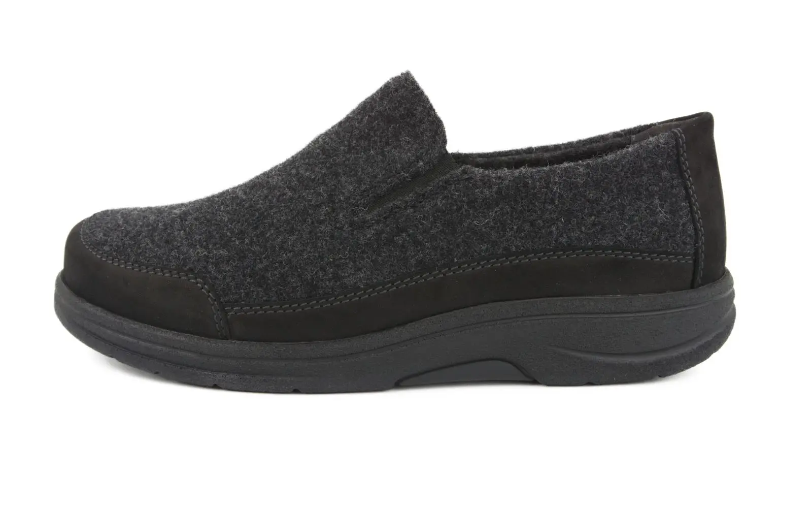 Der Schuh MARKUS Filz+FettNubuk in anthrazit ist seitlich auf einem hellen Untergrund abgebildet, mit einem stilvollen und modernen Design.