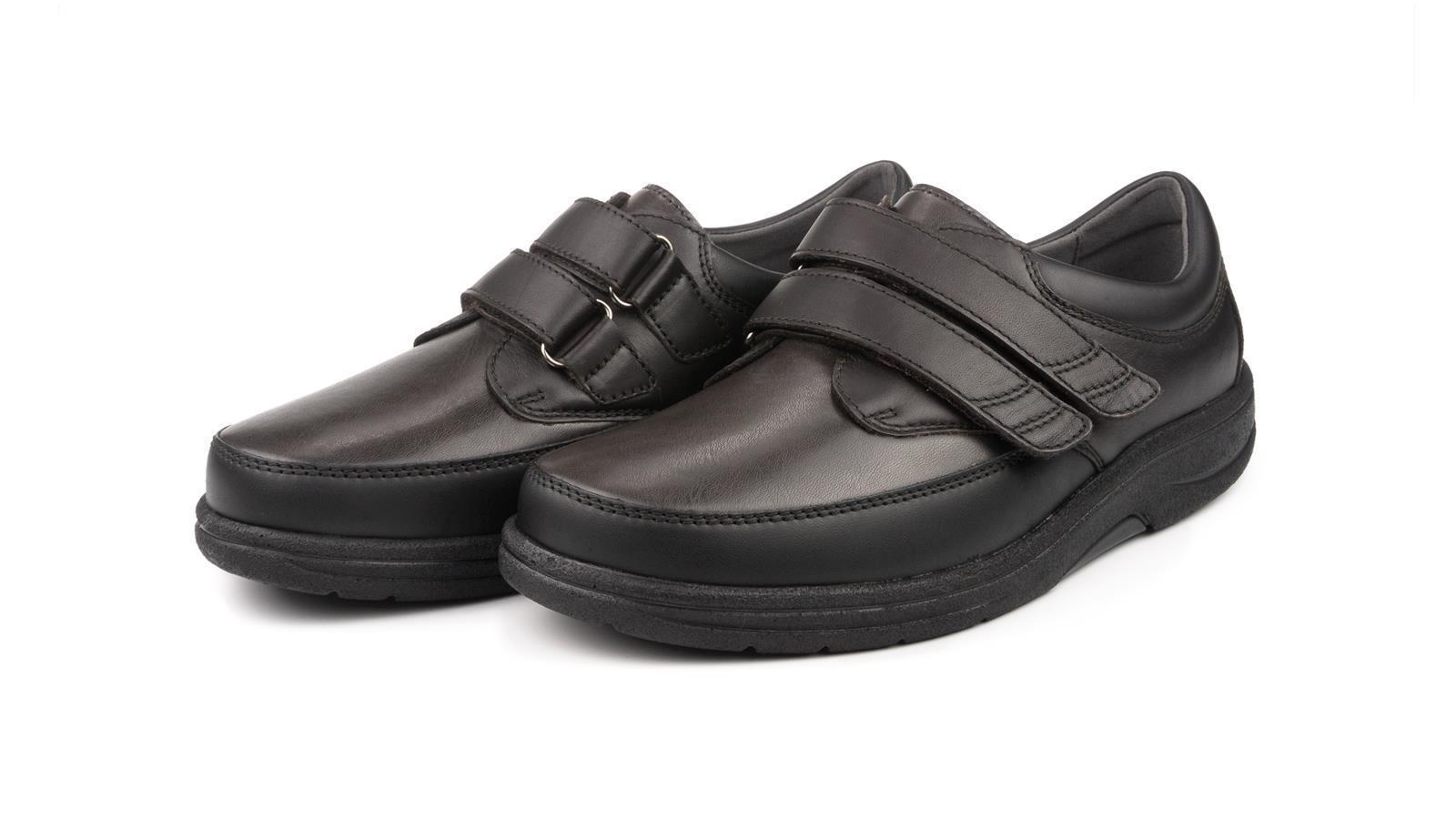 Schwarze Nappa-Stretch Schuhe MARCELLO, elegant und bequem, in einer seitlichen Ansicht.