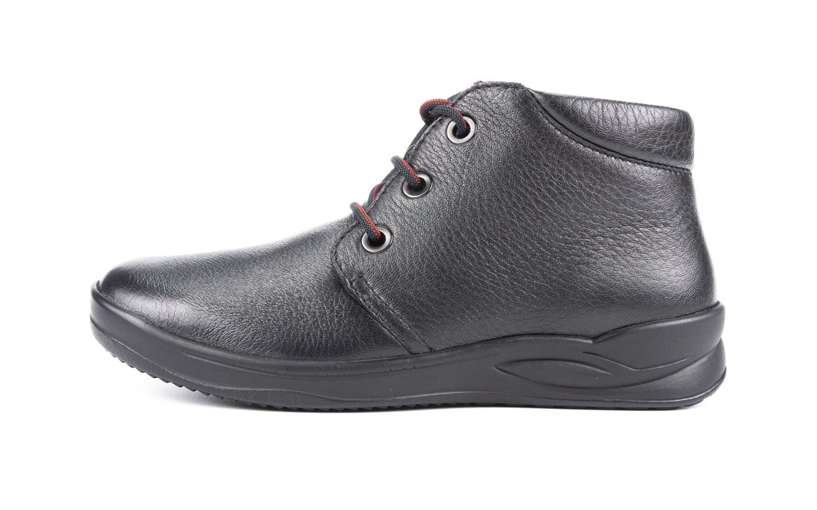 KALINA Schuh aus schwarzem Hirsch Nappa mit Warmfutter, seitlich aufgenommen, zeigt die elegante Silhouette und hochwertige Verarbeitung.