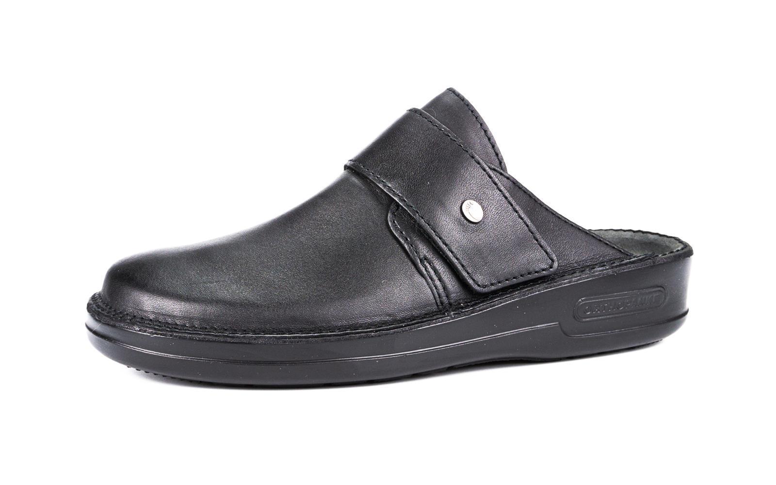 Ein schwarzer Nappa-Schuh namens ANTON, elegant in der Mitte des Bildes positioniert, zeigt seine hochwertige Verarbeitung und stilvolles Design.