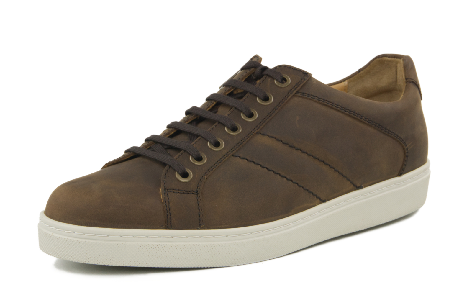 LOUIS Nubuk in ebony, elegant platziert auf einem hellen Untergrund, zeigt seine hochwertige Verarbeitung und stilvolles Design.