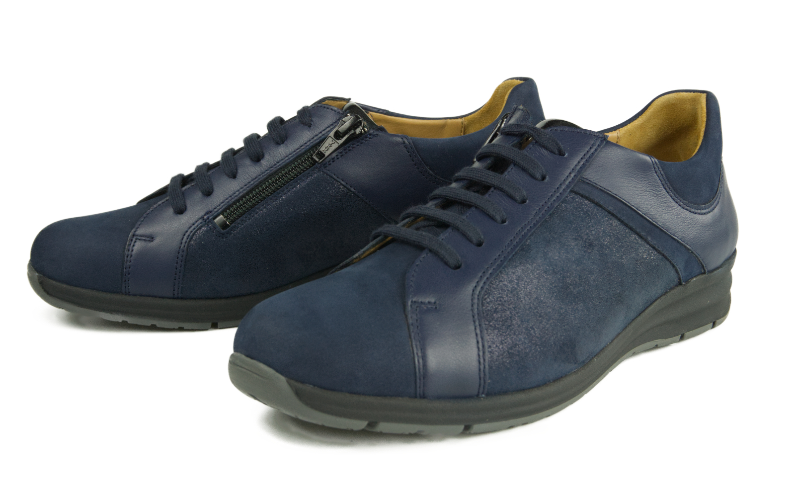 CELINE Nubuk+Velour in marine, Schuhwerk, Schuh, Sneaker, Wildleder, Leinwand, Schuhwerk, Schuh, Sneaker, Wildleder, Leinwand, Schuhwerk, Schuh, Sneaker, Wildleder, Leinwand, Schuhwerk, Schuh, Sneaker, Wildleder, Leinwand