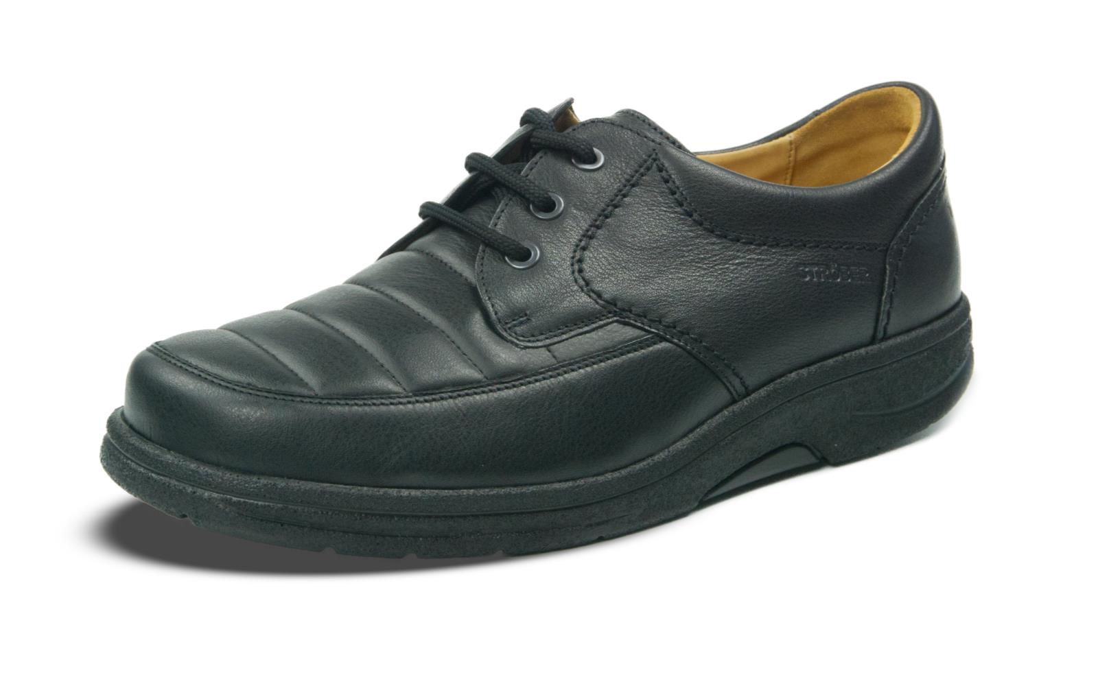 Schwarze MANFRED NappaSoft Schuhe, elegant positioniert auf einem hellen Untergrund, zeigen ihre weiche Nappa-Leder-Oberfläche.