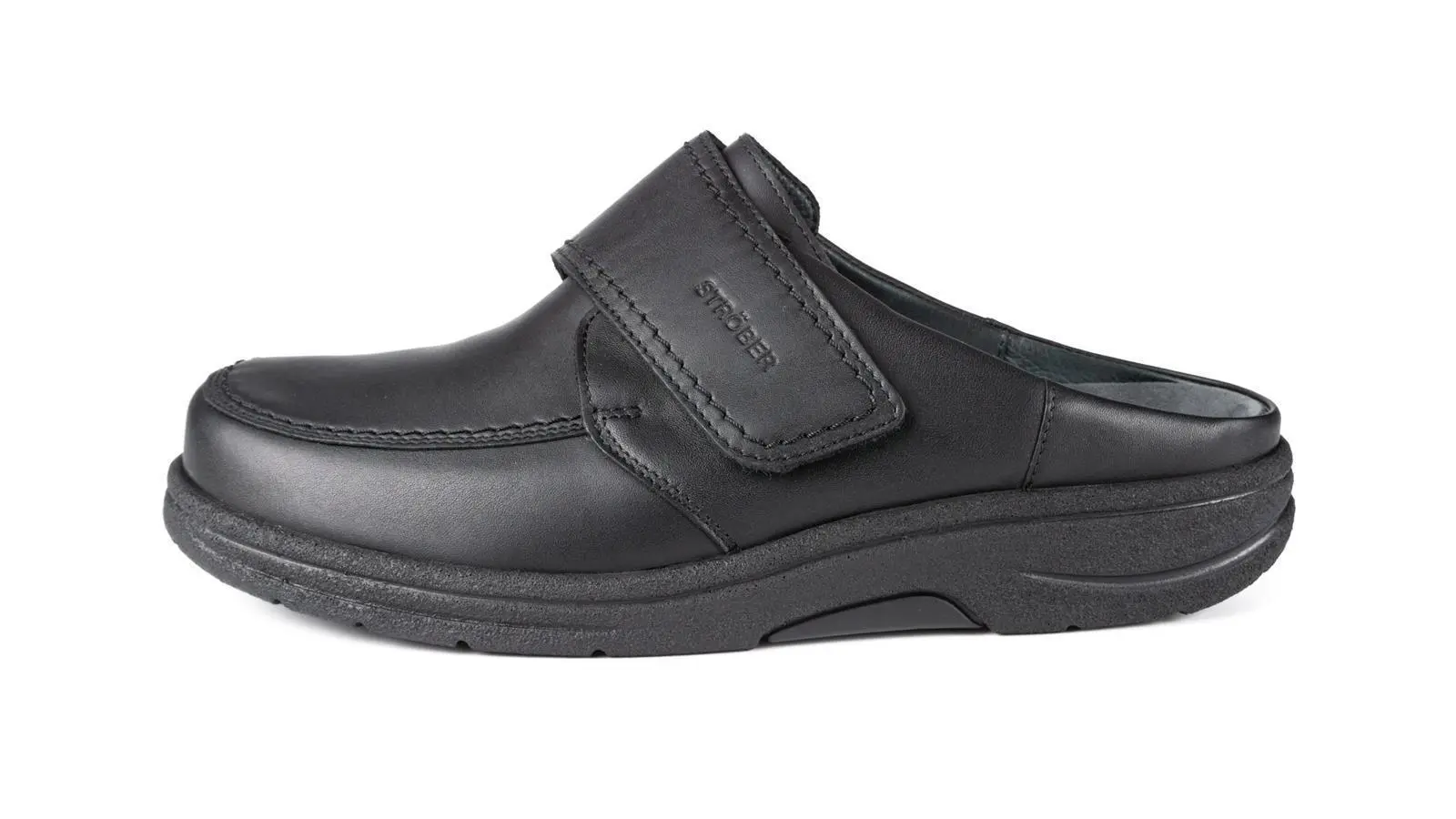 Der Schuh MOSES, SportNappa in schwarz - Weite H/J, zeigt sich in seitlicher Ansicht auf einem neutralen Hintergrund.