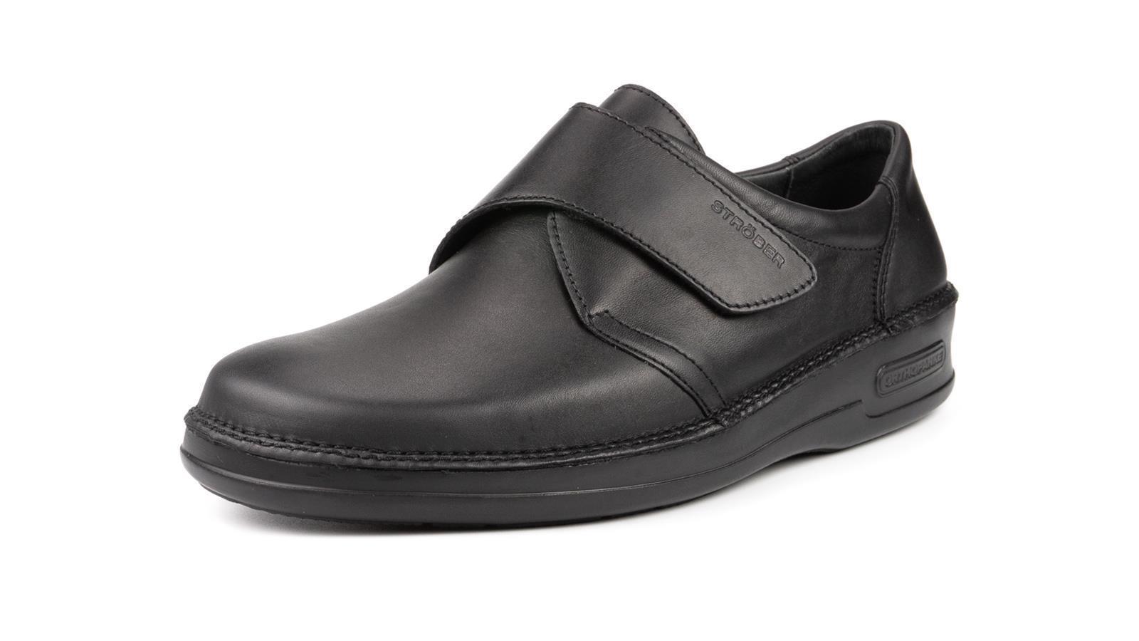 Der schwarze ALEX Schuh aus SportNappa ist seitlich abgebildet, zeigt eine sportliche Silhouette und eine hochwertige Verarbeitung.