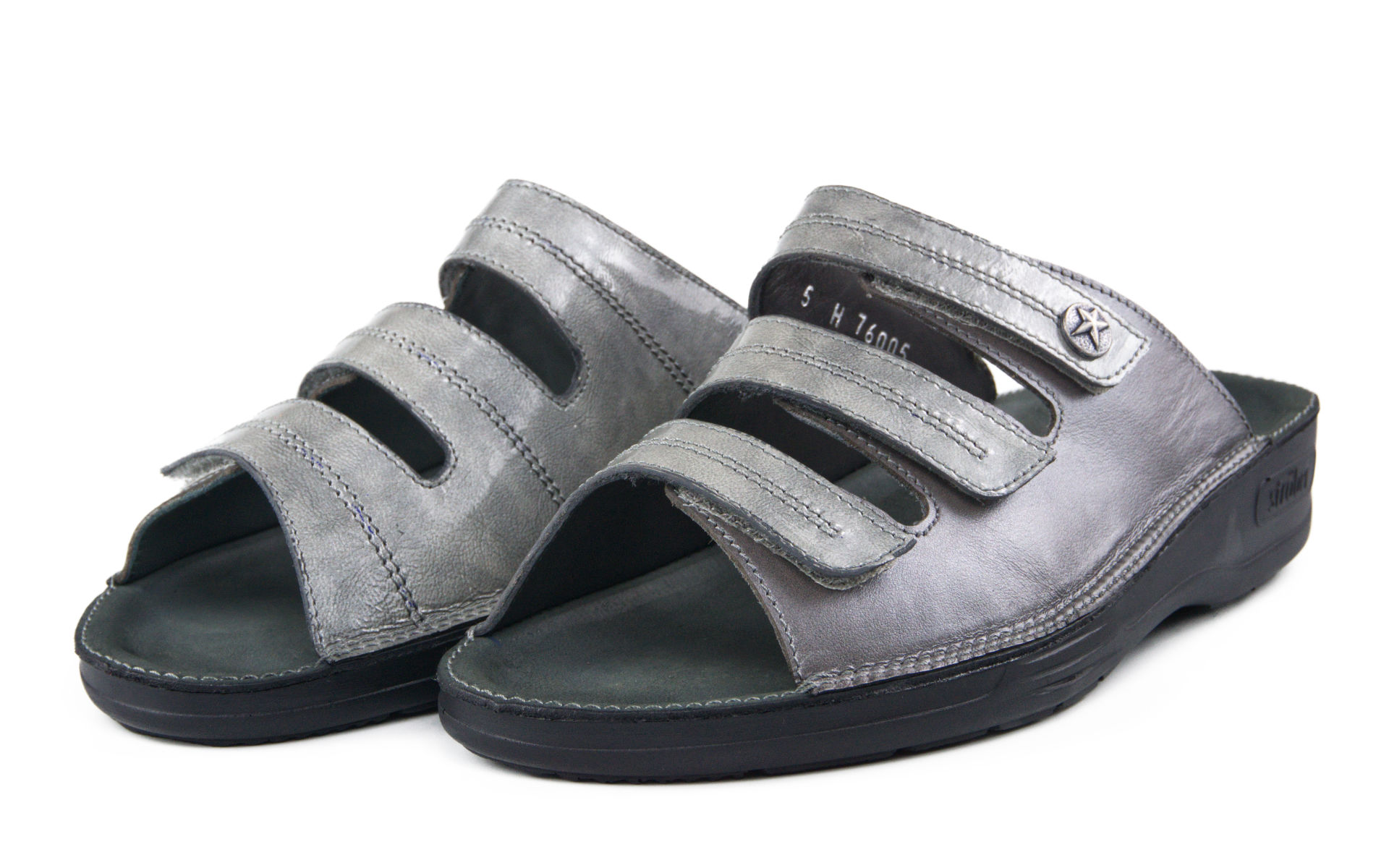 AMELIA LackPerlato in stone, seitliche Perspektive, Elegant mit glänzender Oberfläche, ideal für besondere Anlässe.