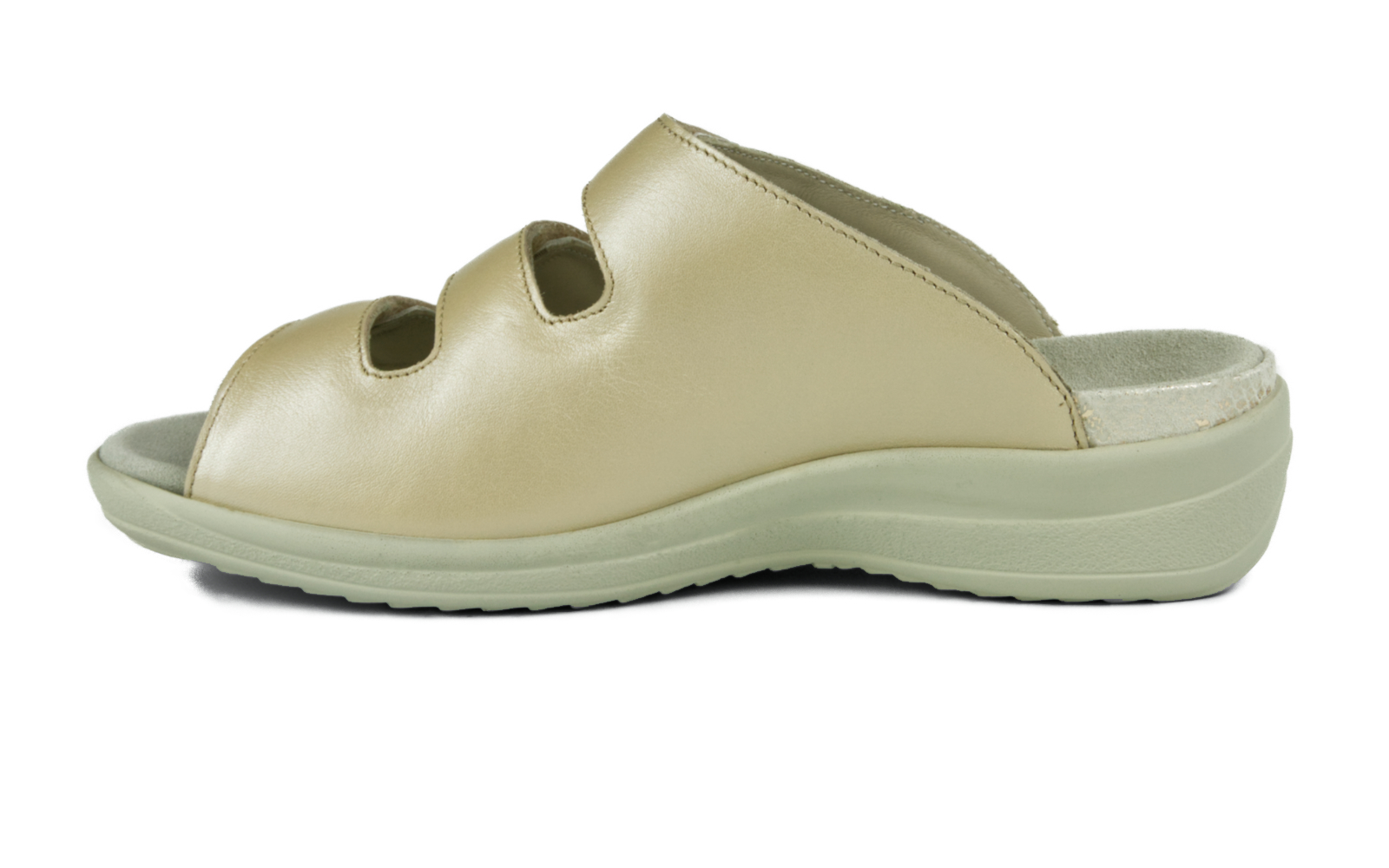 Der HELENA Perlato+LammVelour Schuh in puder und porzellan liegt elegant auf einem hellen Untergrund.