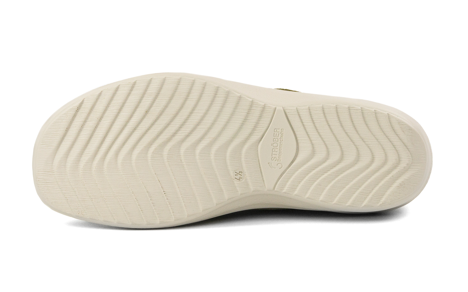 MARLA Velour Schuhe in Bambusfarbe stehen auf einem hellen Untergrund, elegant und bequem designt.