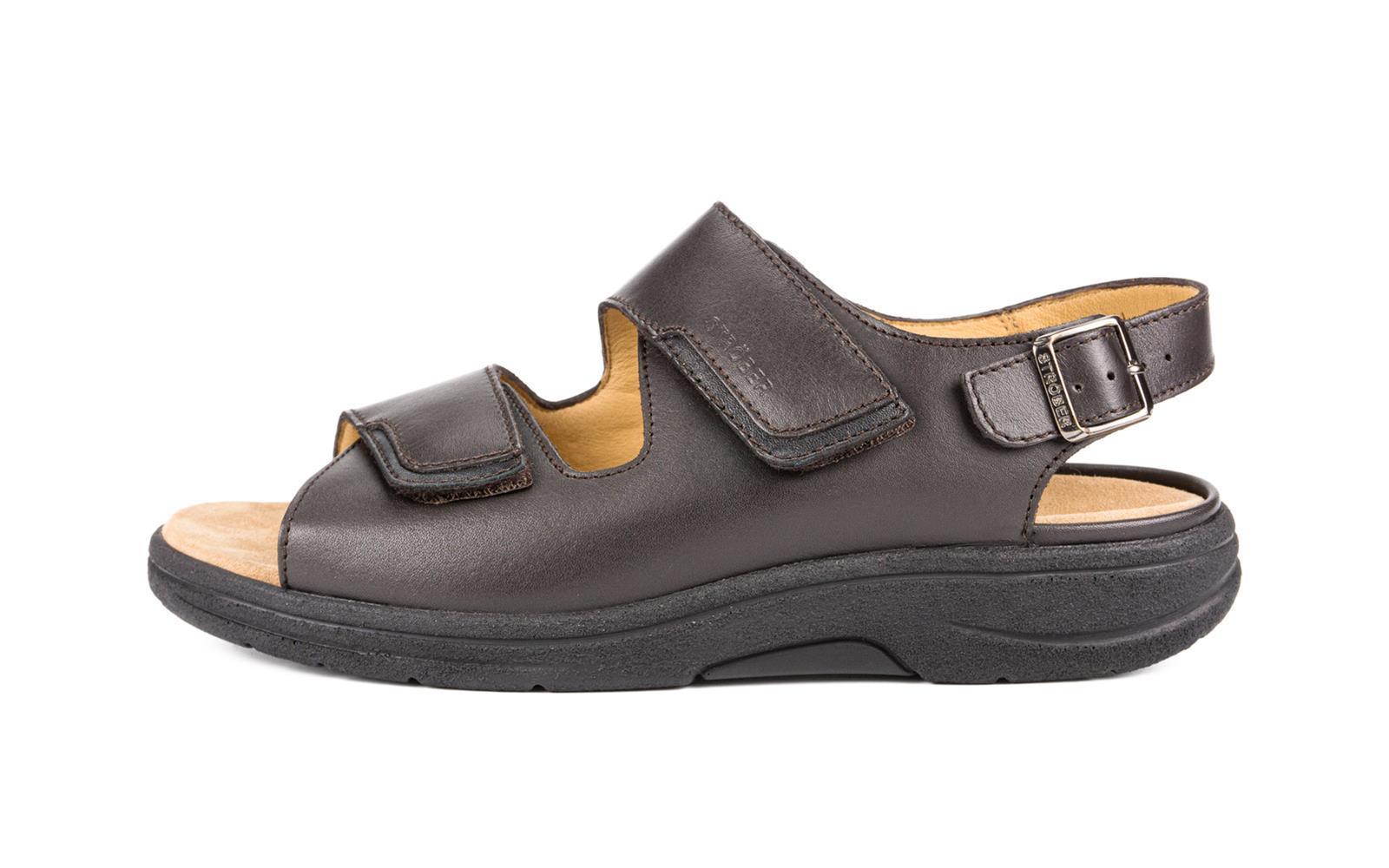 Der Schuh MICHAEL aus SportNappa in Espresso ist seitlich abgebildet und zeichnet sich durch ein elegantes Design und eine hochwertige Verarbeitung aus.