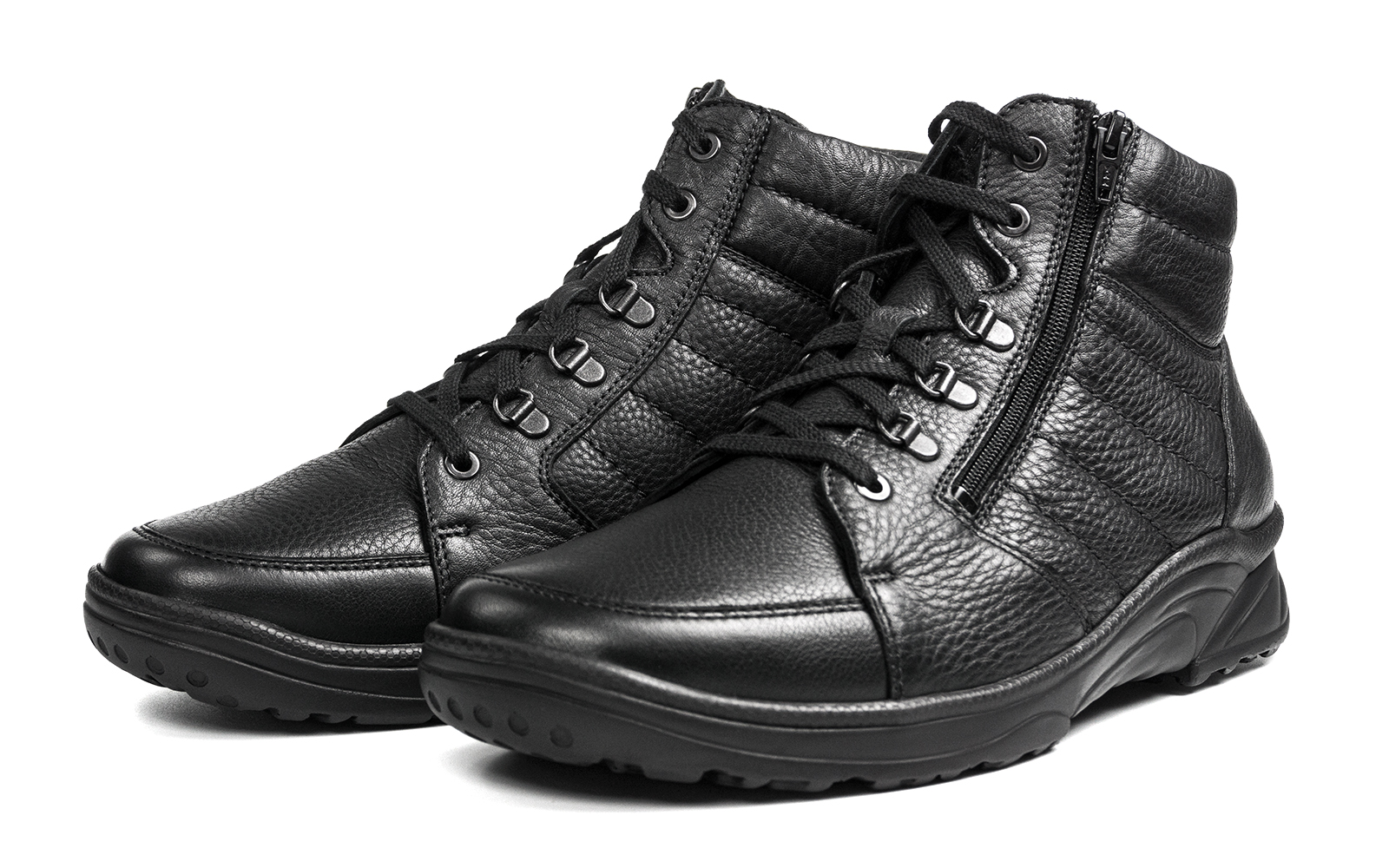 Schwarze SAMUEL SoftCalf Schuhe mit Lammfellfutter, seitlich positioniert auf einem neutralen Hintergrund.