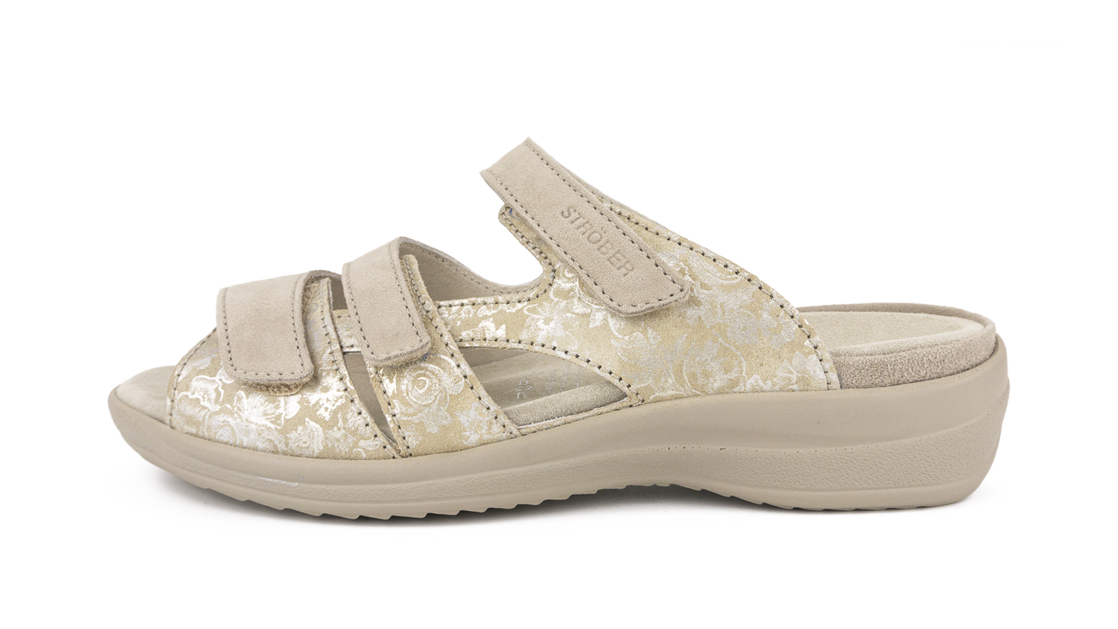 HELLA LammVelour in sand Der Schuh HELLA LammVelour in sand steht auf einem neutralen Hintergrund und zeigt seine weiche Veloursleder-Oberfläche.