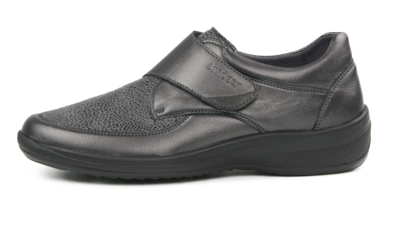 MURIEL Stretch Perlato in grau, elegant positioniert auf einem hellen Untergrund, zeigt weiches Material und stilvolles Design.