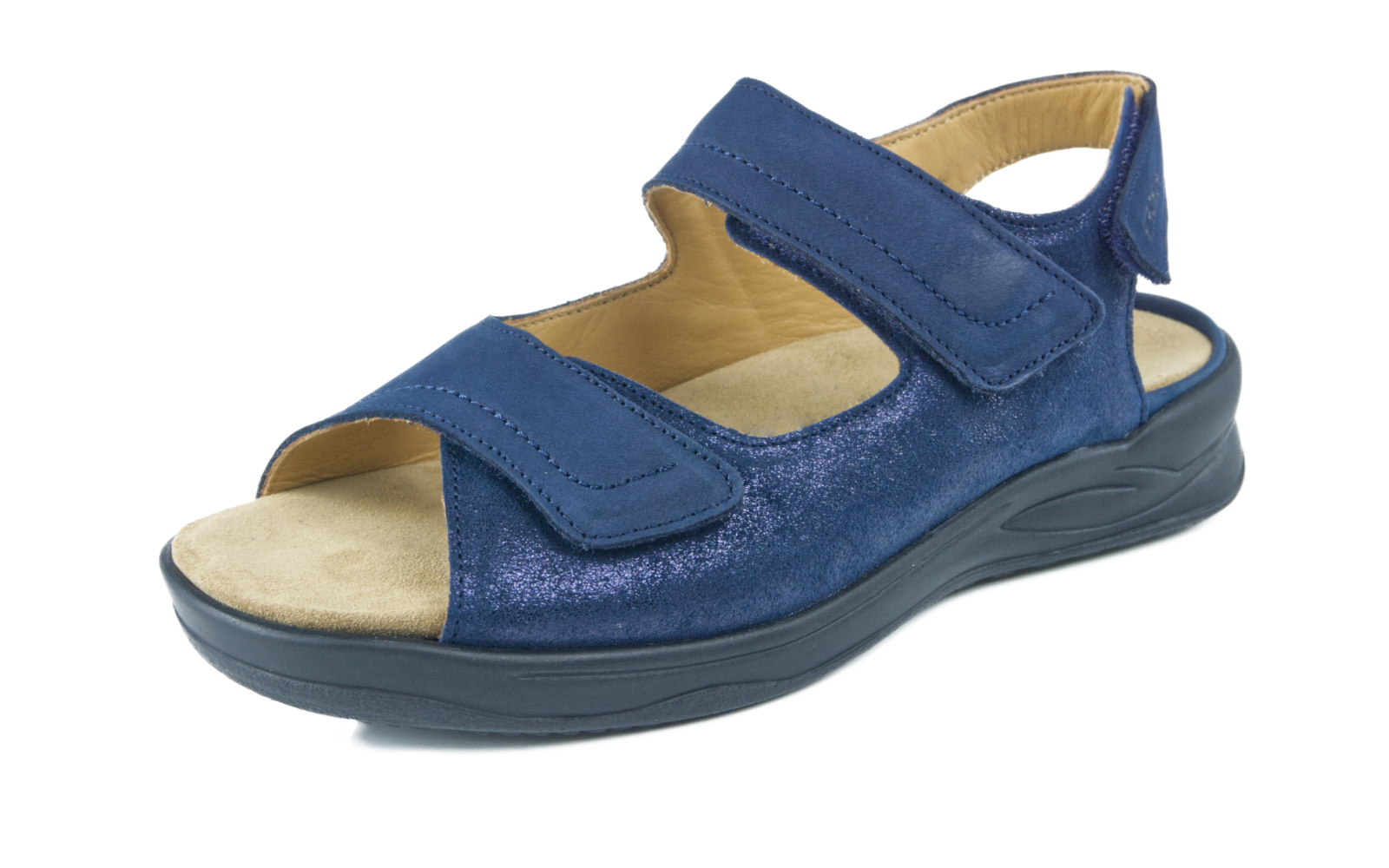 KIRA Nubuk+Velour Struktur in marine positioniert auf einem neutralen Untergrund, zeigt die feine Textur und das elegante Design des Schuhs.
