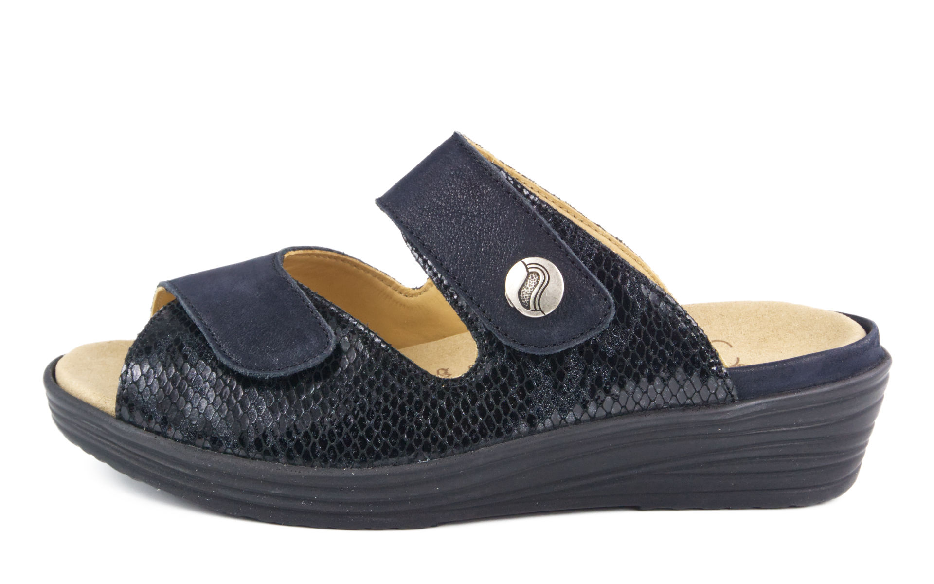 FELICITAS Nubuk + VelourReptil in schwarz, seitliche Ansicht mit detaillierter Textur und formschönem Design.