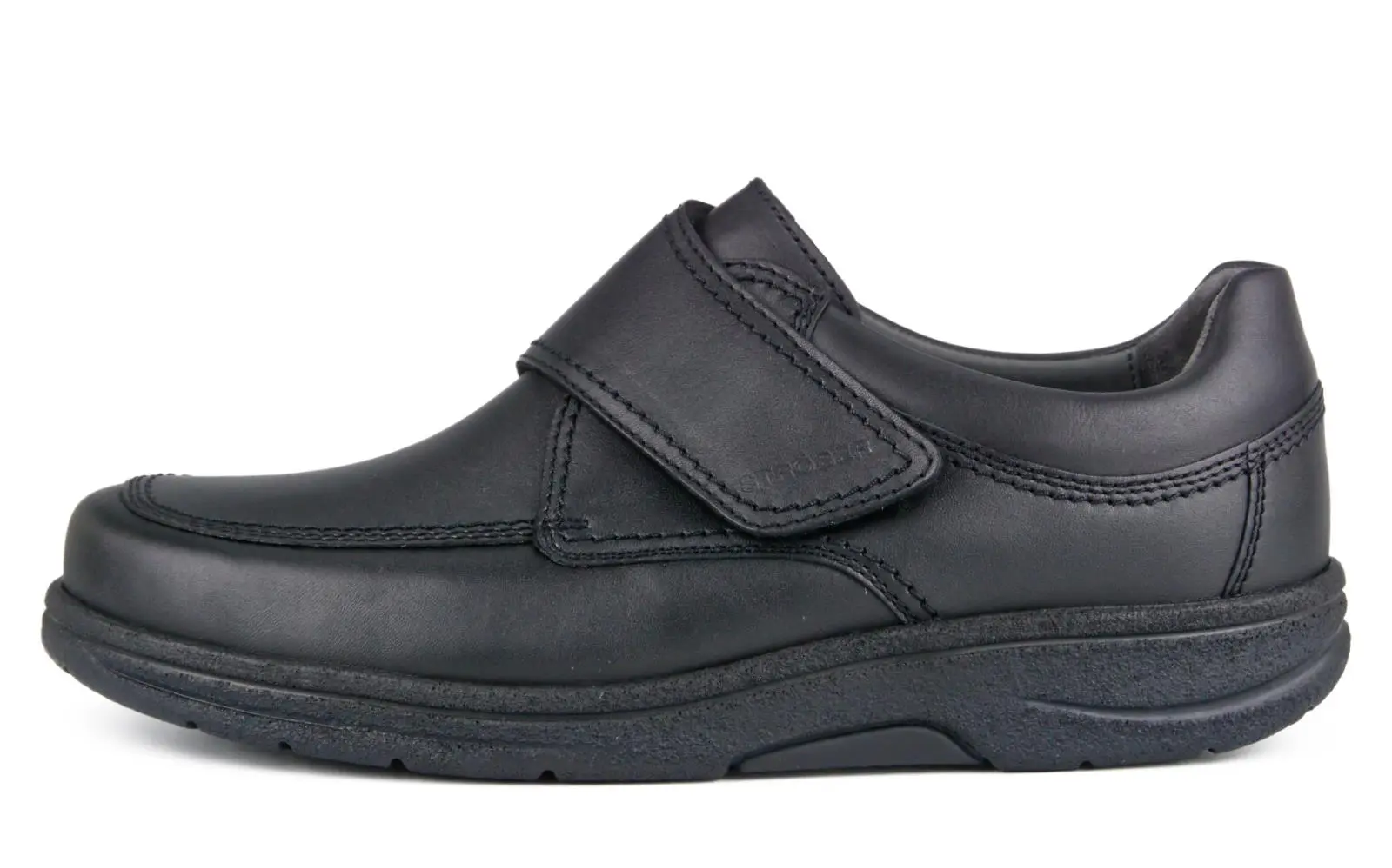 Schwarze MAX SportNappa Schuhe seitlich sichtbar, mit glänzender Oberfläche und sportlichem Design, perfekt für aktive Nutzung.