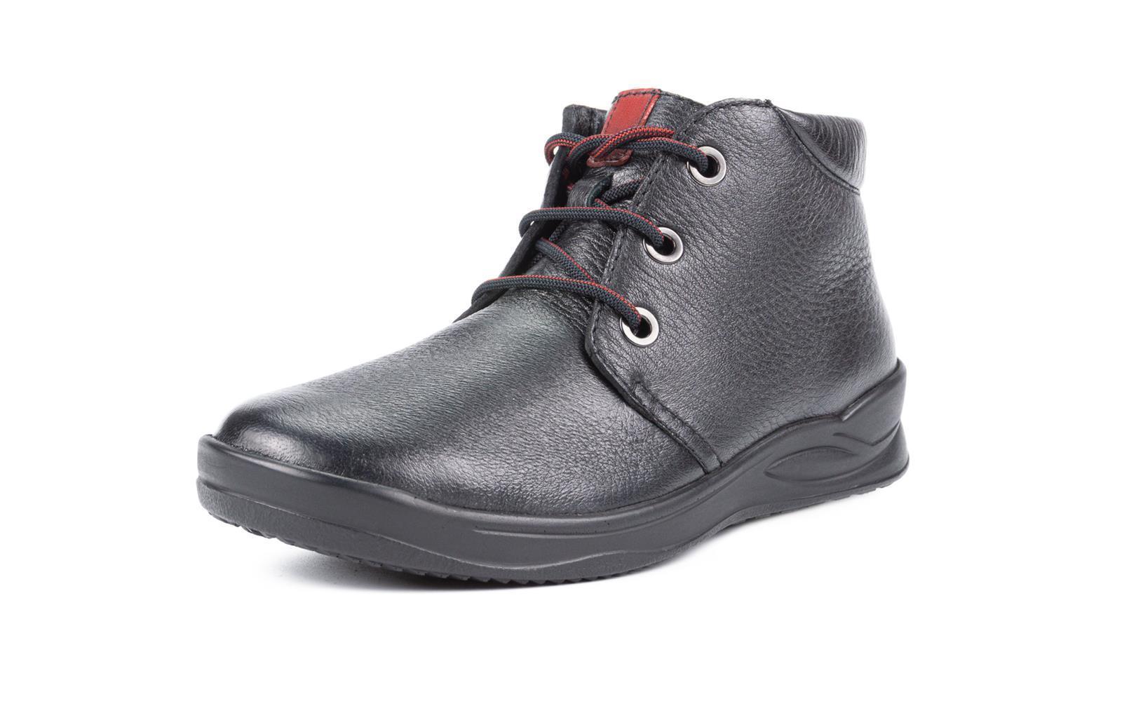 KALINA in schwarz aus Hirsch Nappa, mit Warmfutter, elegant platziert auf einem neutralen Hintergrund. Perfekt für kalte Tage.